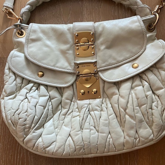 Miu Miu Cream Coffer Leather Crossbody Bag with Gold Clasp - Picture 5 of 14